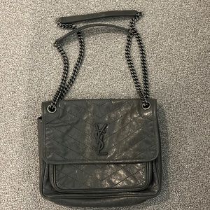 NWOT Saint Laurent Niki Medium Chain Bag in Crinkled Vintage Leather